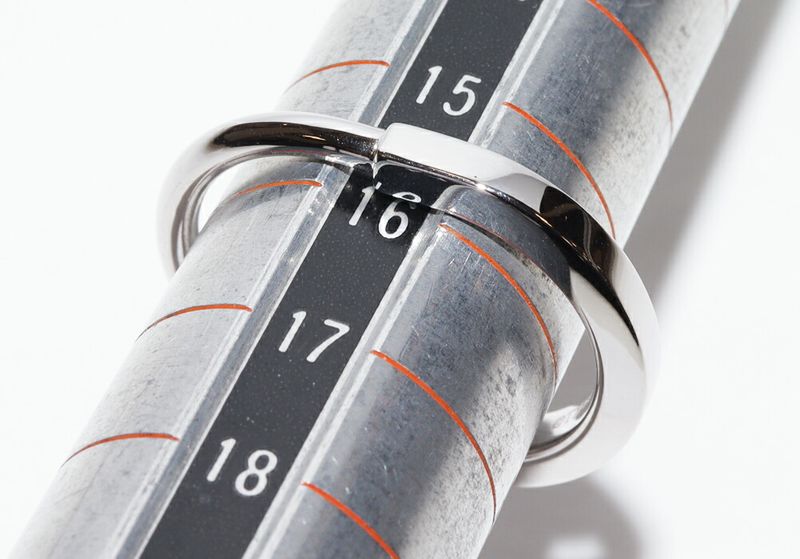 Tiffany & Co Ring 18K White Gold Lock Ring