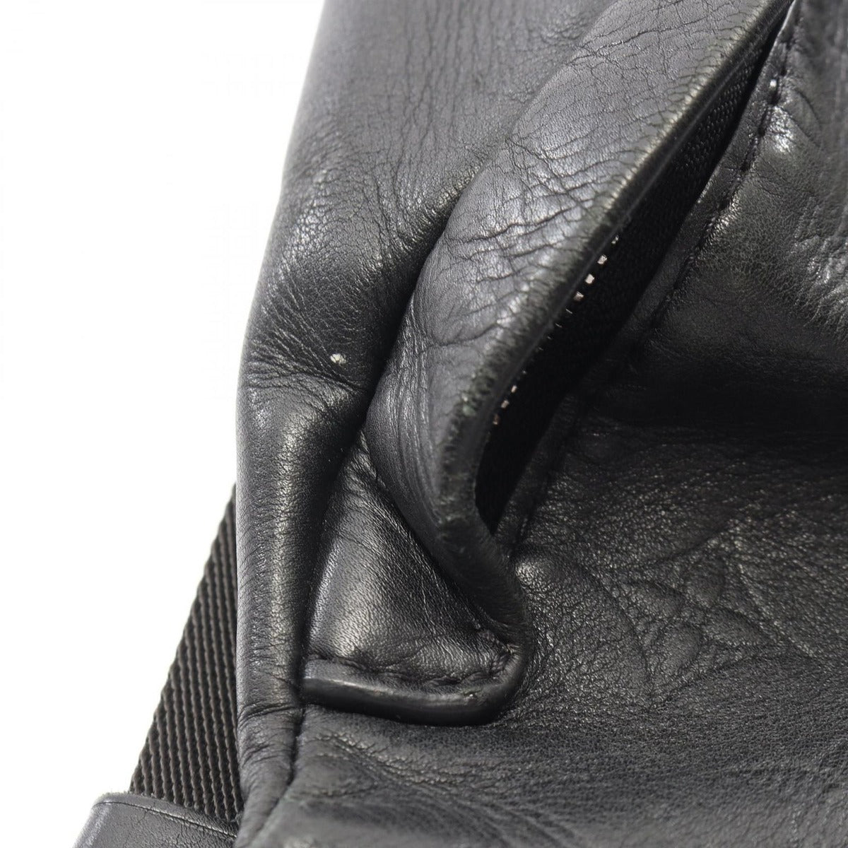 Louis Vuitton Waist Bag Discovery PM Noir Black Leather — view 12