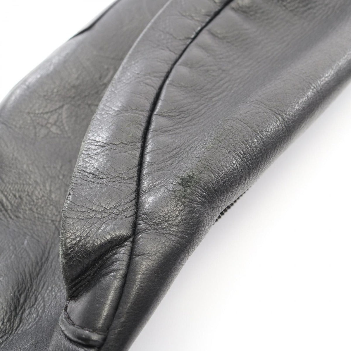 Louis Vuitton Waist Bag Discovery PM Noir Black Leather — view 8
