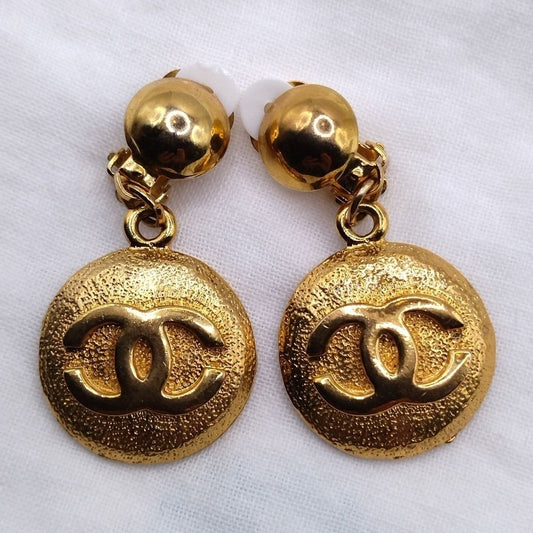 Chanel Earrings Vintage CC Logo Gold Swing 23
