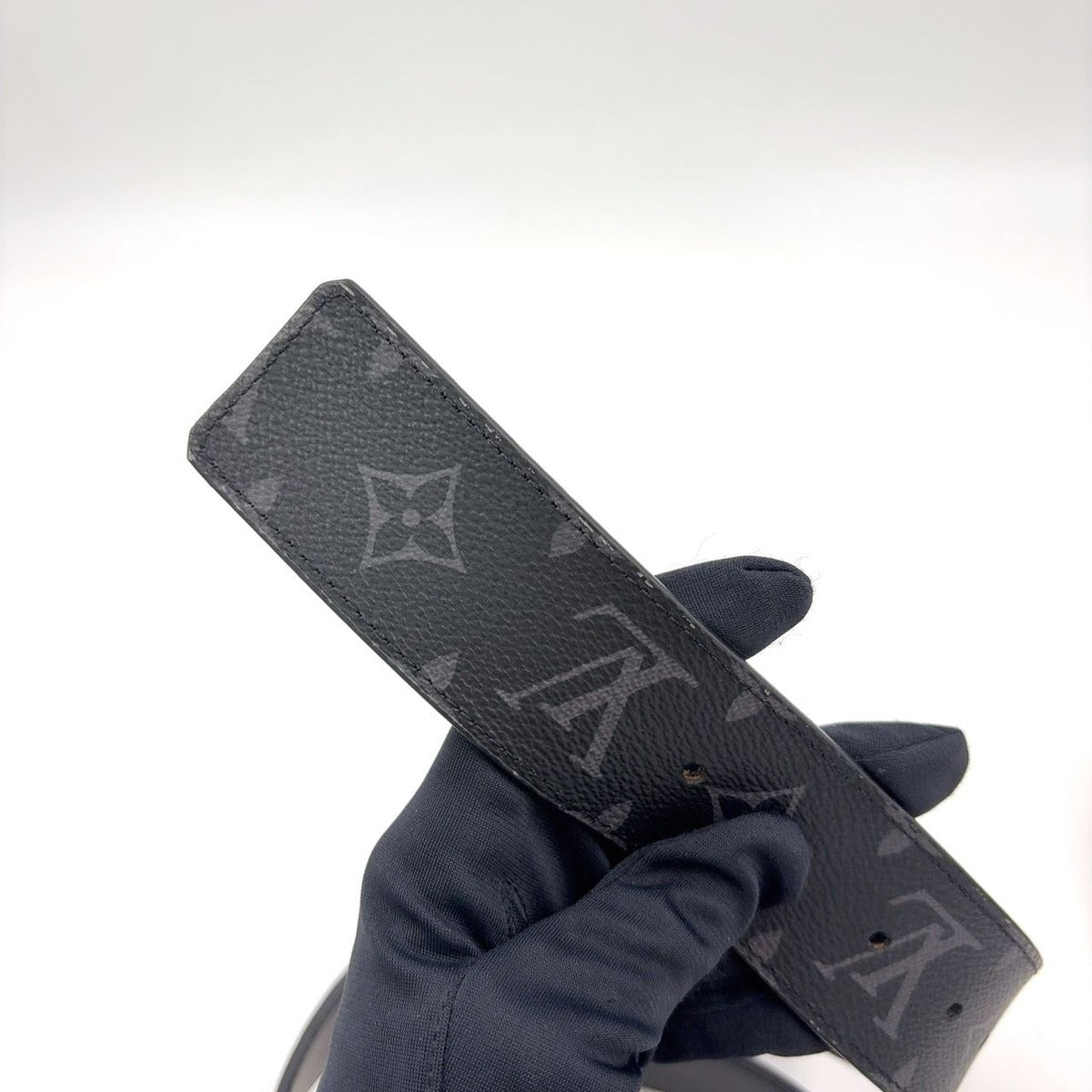 Louis Vuitton Initial Monogram Reversible Leather Black Belt Silver — view 5