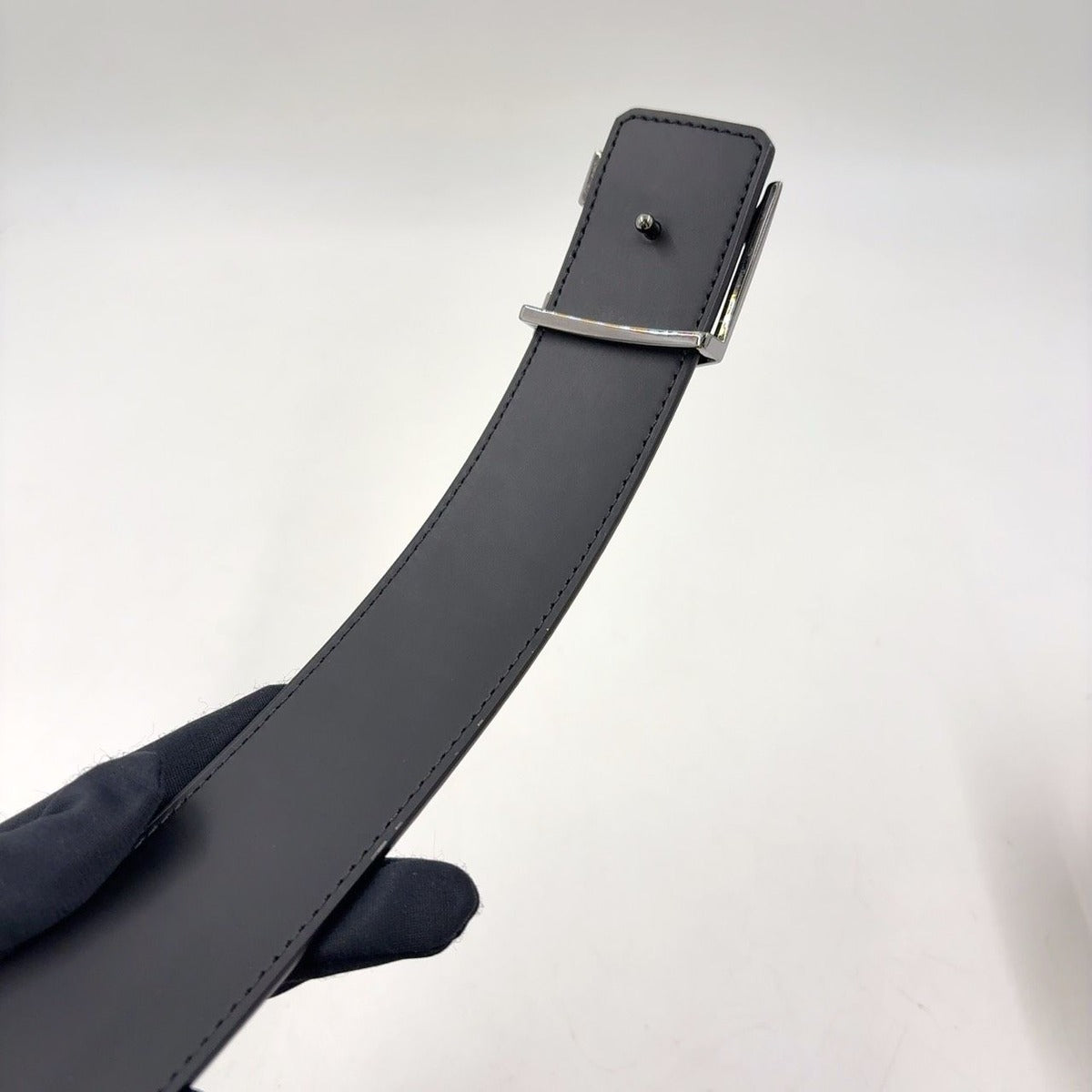 Louis Vuitton Initial Monogram Reversible Leather Black Belt Silver — view 7