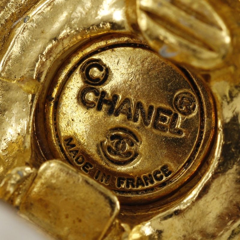 Chanel Vintage Gold Plated And Faux Pearl Ladies 29.8g Earrings