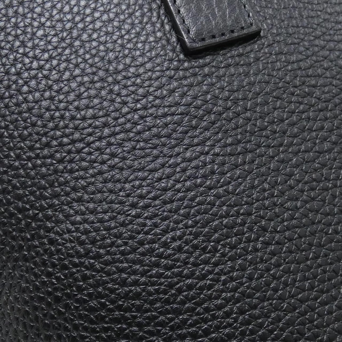 Louis Vuitton Taurillon Hippo Light Shoulder Bag — view 4