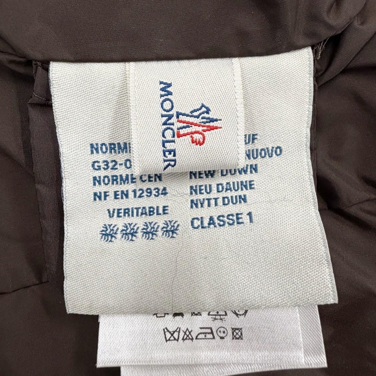 Moncler Grillon Makiko Takizawa Leather Toggle Button Comfortable Down Jacket — view 10