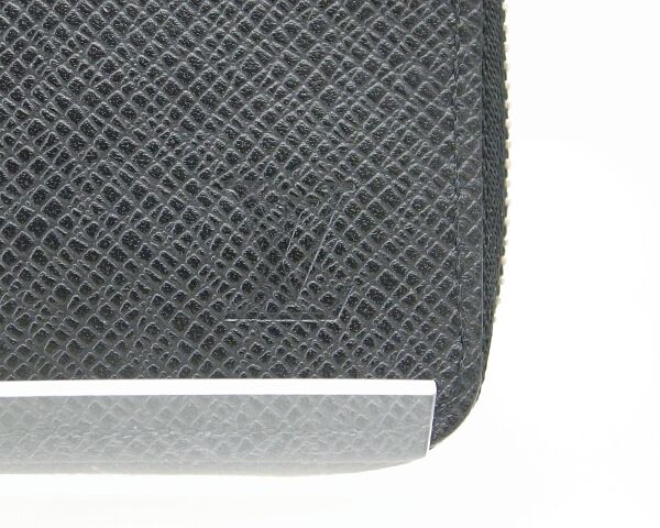 Louis Vuitton Taiga Line Zippy Coin Purse Coin Purse M32832 Pawnshop