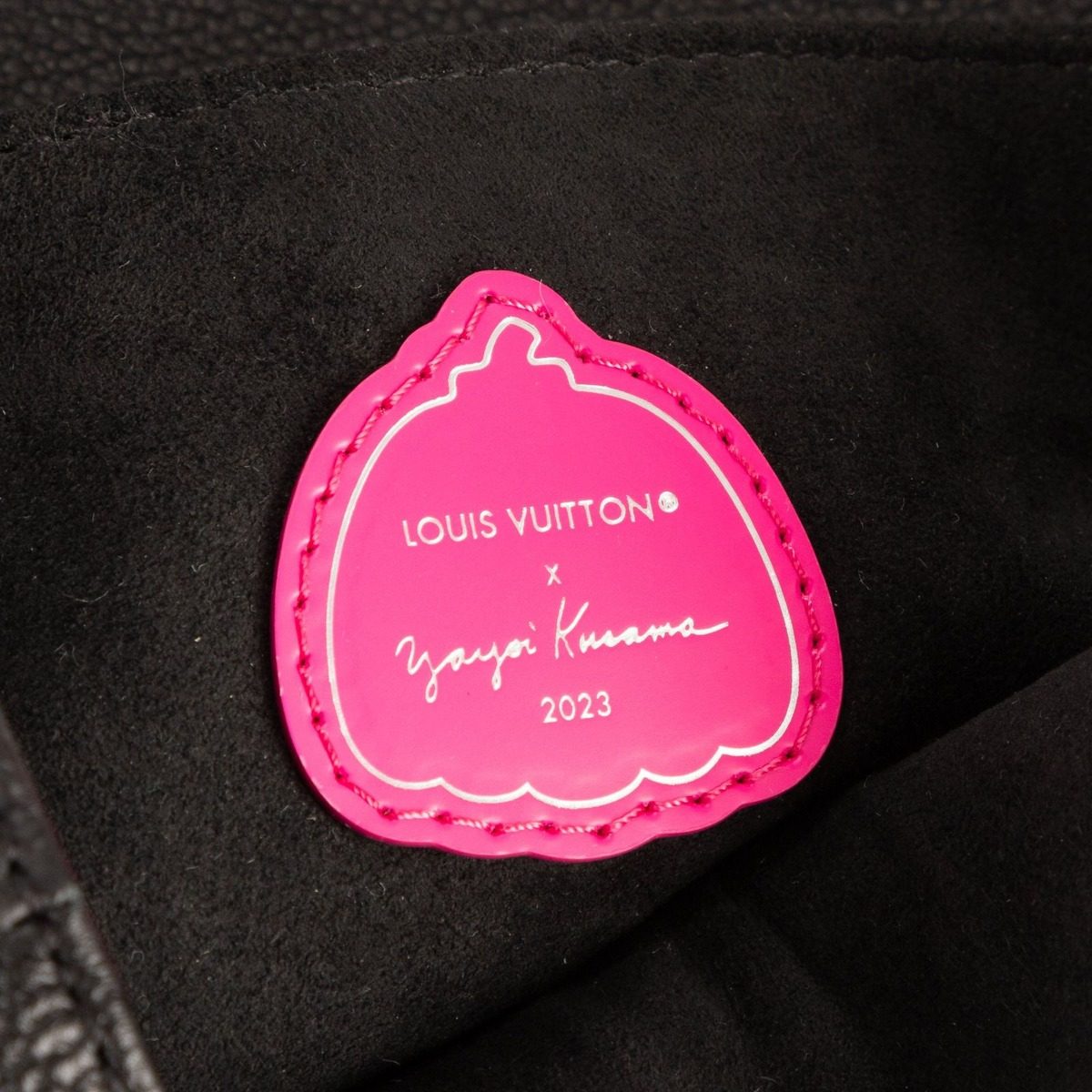 Louis Vuitton Limited Edition Yayoi Kusama Giant Pochette Metis Black Monogram — view 10