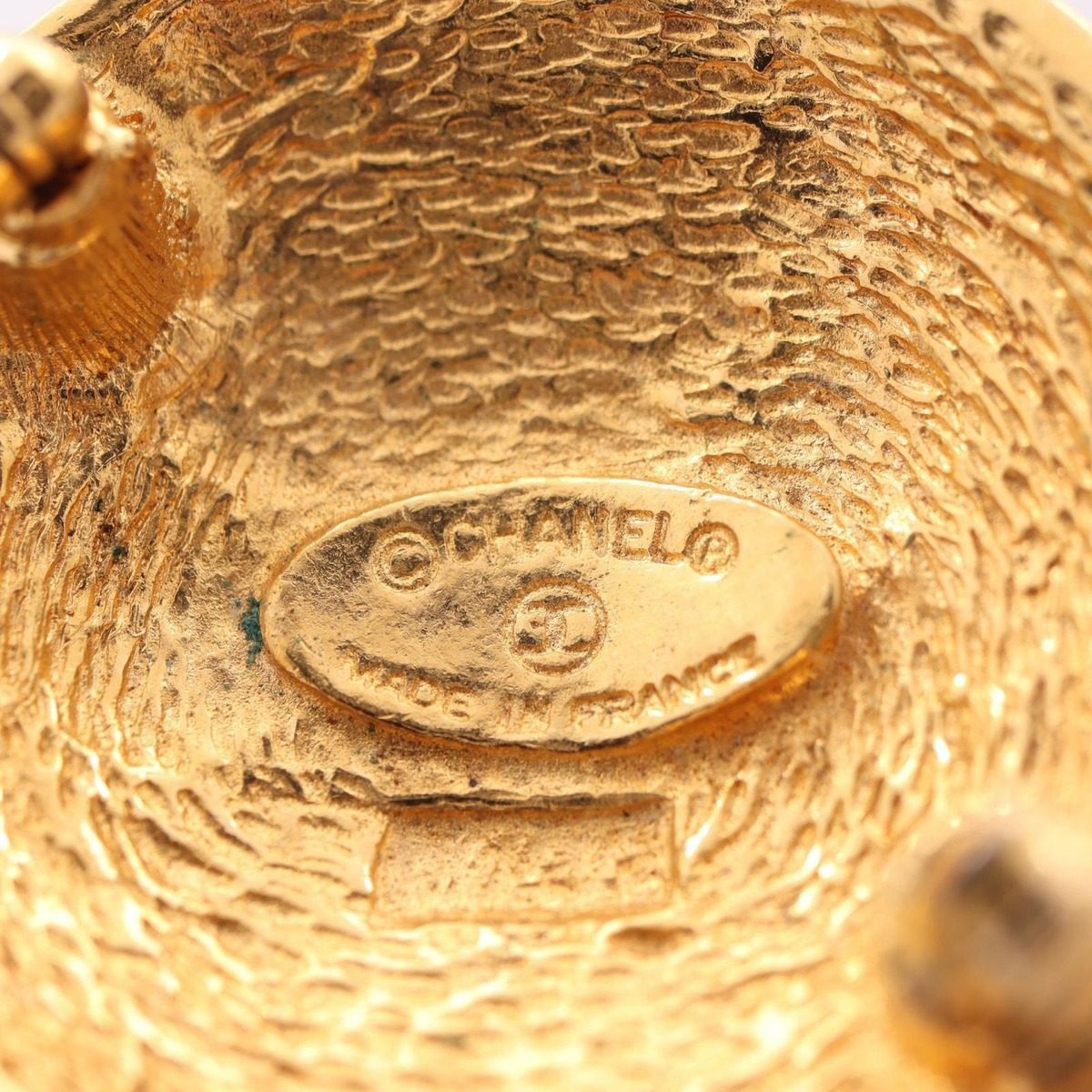 Chanel Brooch CC Logo — view 3
