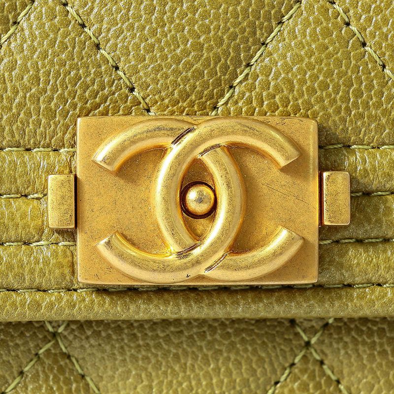 Chanel CARD CASE BOY Chanel CARD CASE Green