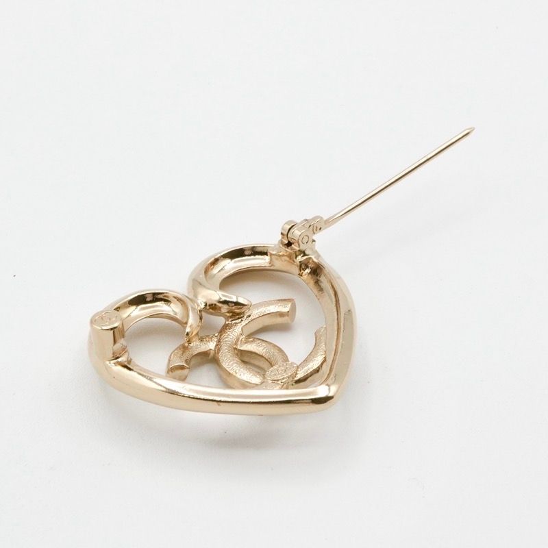 Chanel Brooch Corsage Gold Heart Here Mark Rhinestone
