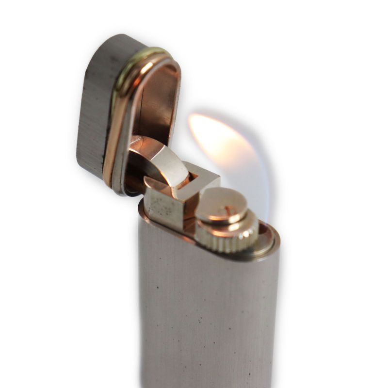 Cartier Trinity Hairline Oval Roller Smoking Toy Gas Lighter