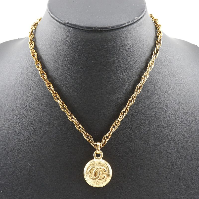 Chanel Coco Mark Vintage Gold Plated Ladies 36.4g Necklace
