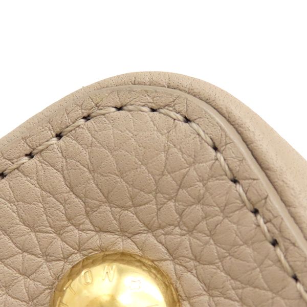 Louis Vuitton 2way Bag Capucines MM Taurillon Leather Beige Gold Hardware
