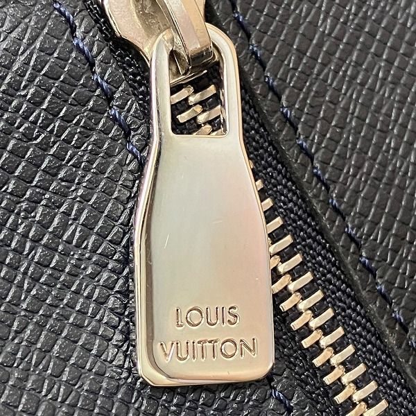 Louis Vuitton Taiga Sacha M32712 Bag Shoulder Bag Men's