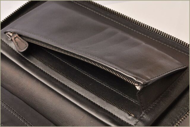 Bottega Veneta Long Wallet Travel Case Bottega Veneta Round Zipper Closure