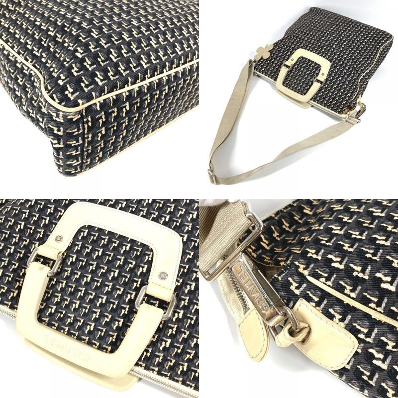 Chanel Shoulder Bag Clover Logo Leather / Canvas Black