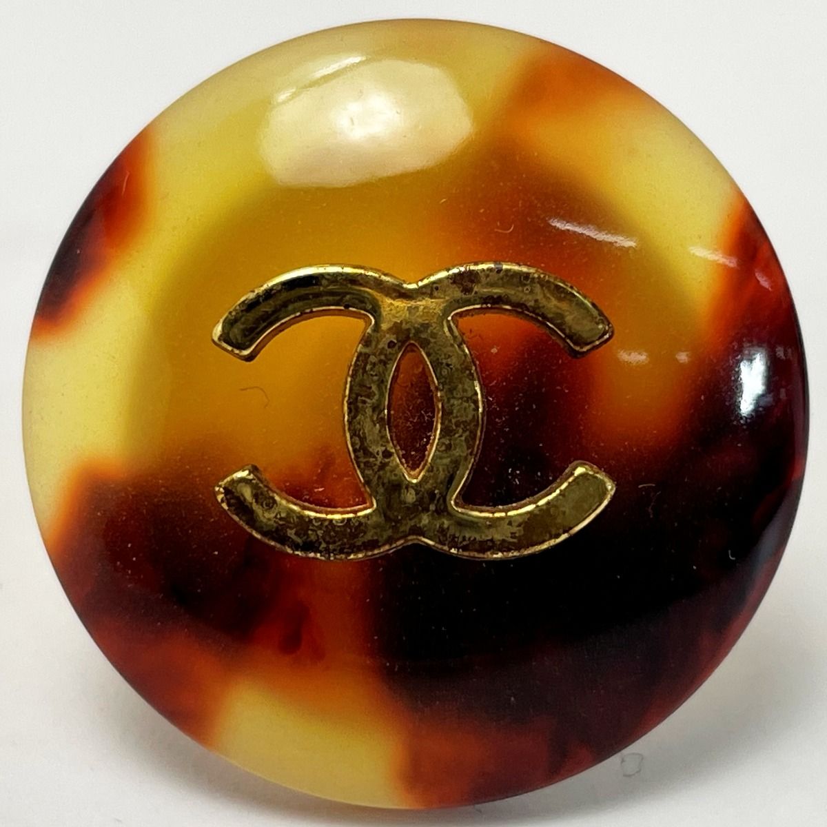 Chanel Coco Mark Circle Plated Tortoiseshell Pattern Engraved 97p Accessory