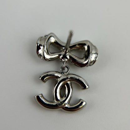 Chanel Coco Mark Accessories Ribbon Earrings Silver B18P Vintage Ladies