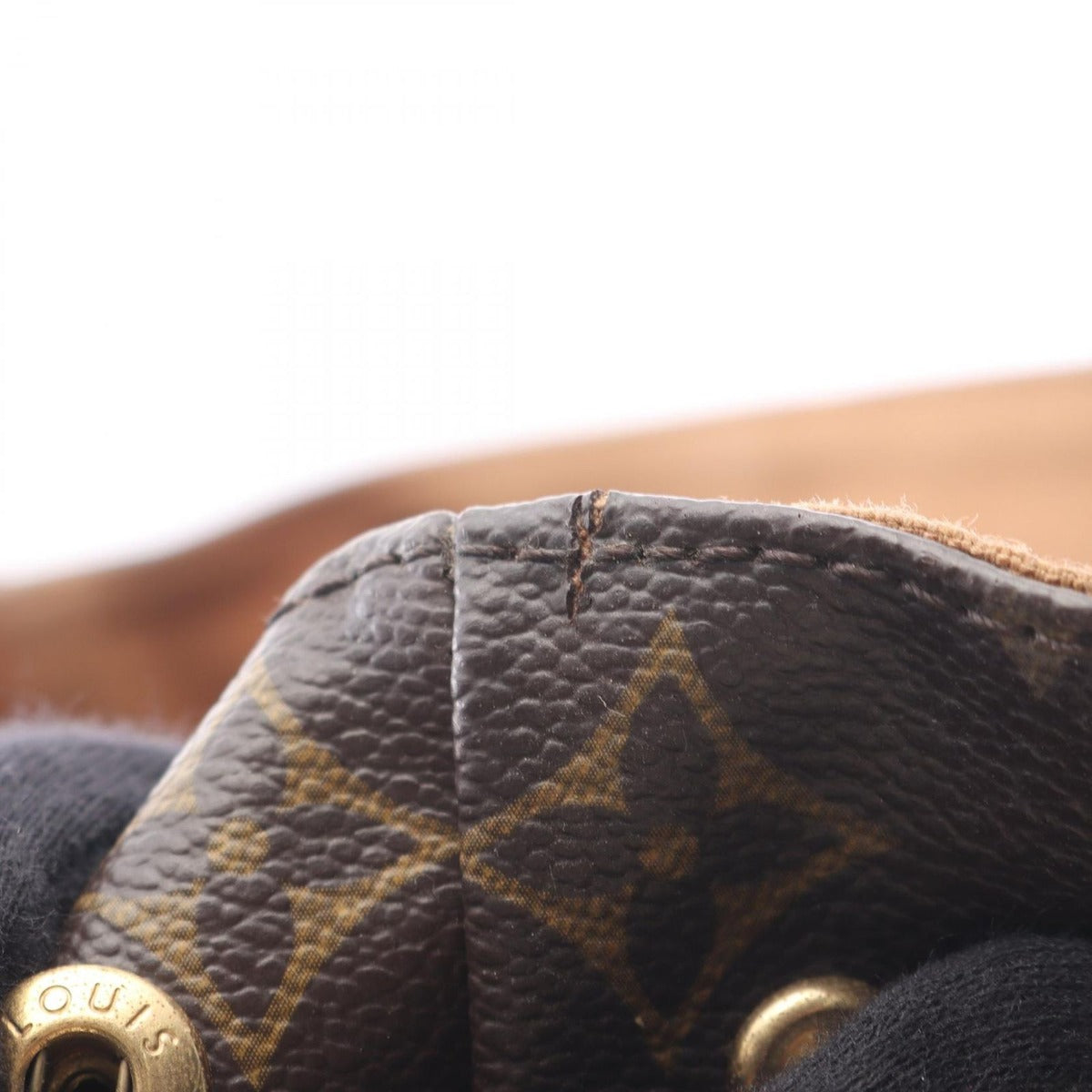 Louis Vuitton Tote Cabas Bobble Canvas Leather Cover — view 11