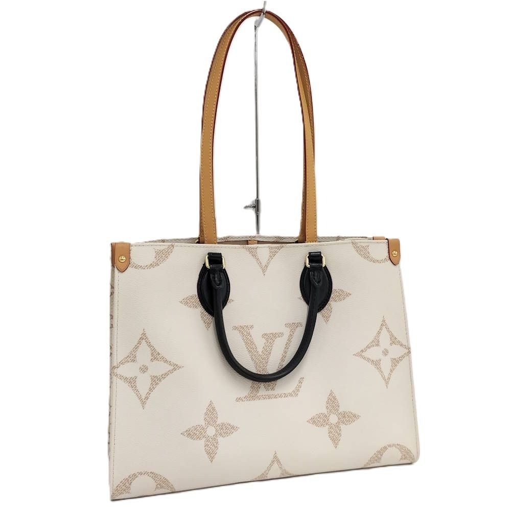 Louis Vuitton On The Go MM 2-Way Bag Monogram Giant Cream Black