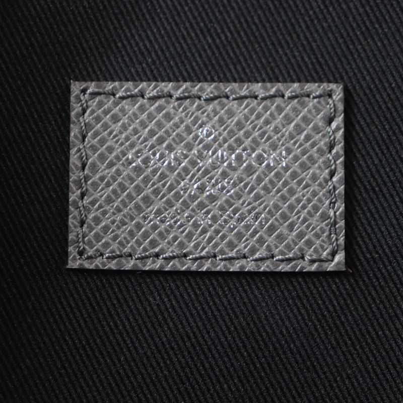  Louis Vuitton M30951 Taiga Avenue Sling Bag Taiga Leather One Shoulder Bag