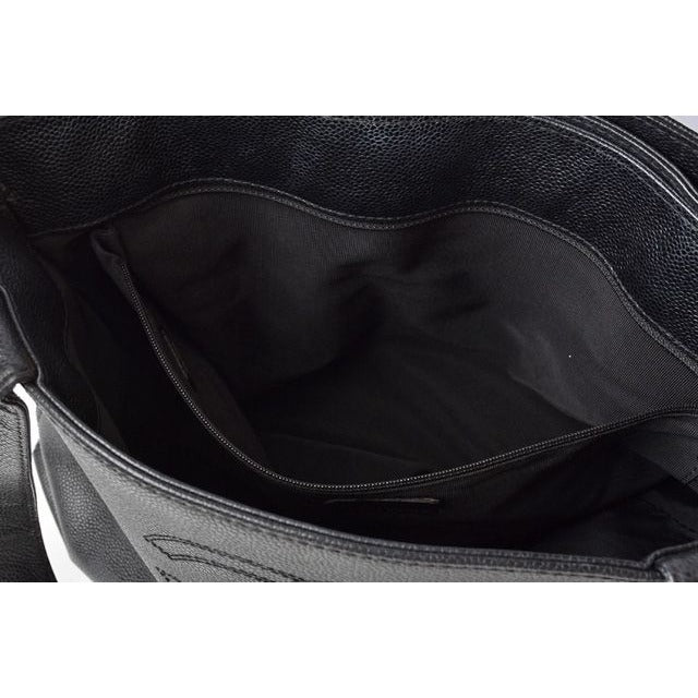 Chanel Tote A4 Caviar Leather Black — view 5