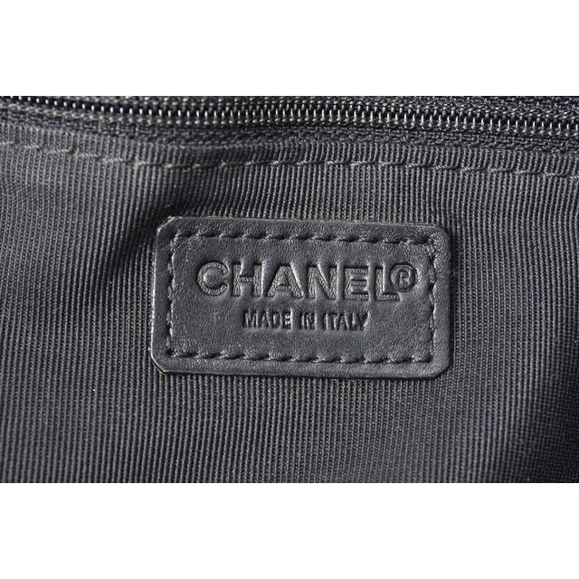 Chanel Tote A4 Caviar Leather Black — view 6