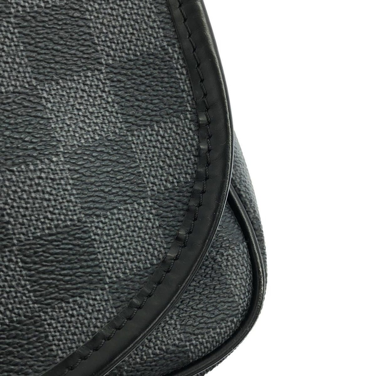 Louis Vuitton Damier Graphite Daniel MM Shoulder Bag — view 5