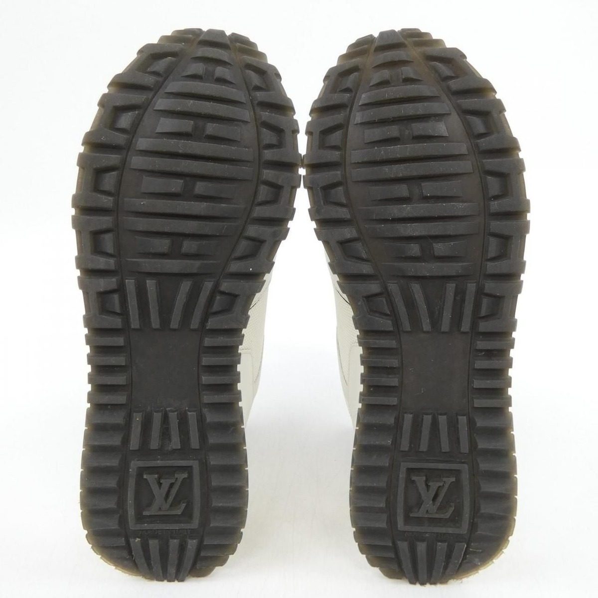 Louis Vuitton Run Away Line Sneakers — view 4