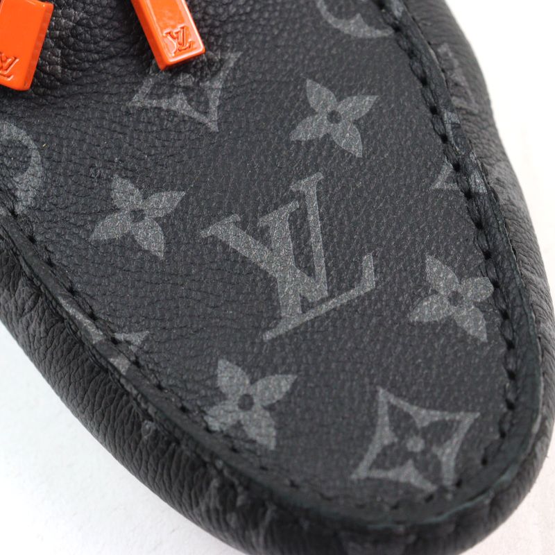 Louis Vuitton 2023 LV Driver Line Leather Embossed Moccasin Loafers With LV