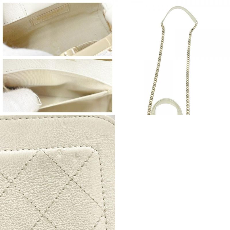 Chanel Matelasse Leather Click Label Shoulder Bag White 439887 Shoulder Bag