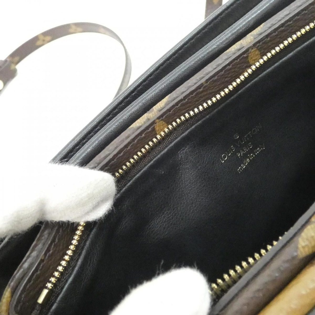 Louis Vuitton Monogram Pochette LV 3 Shoulder Bag — view 10