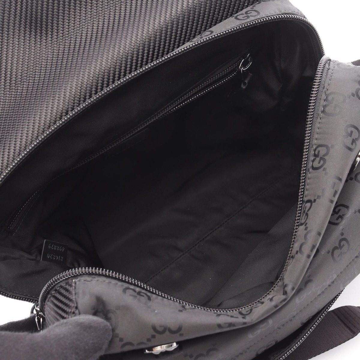 Gucci Shoulder Bag GG Nylon Black — view 3