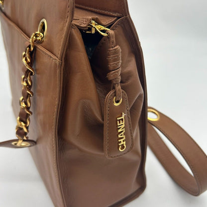 Chanel CC Logo Shoulder Bag — view 12