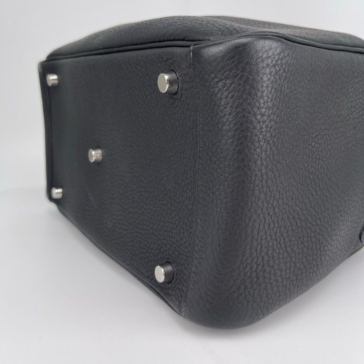 Hermes Lindy 30 Handbag — view 8