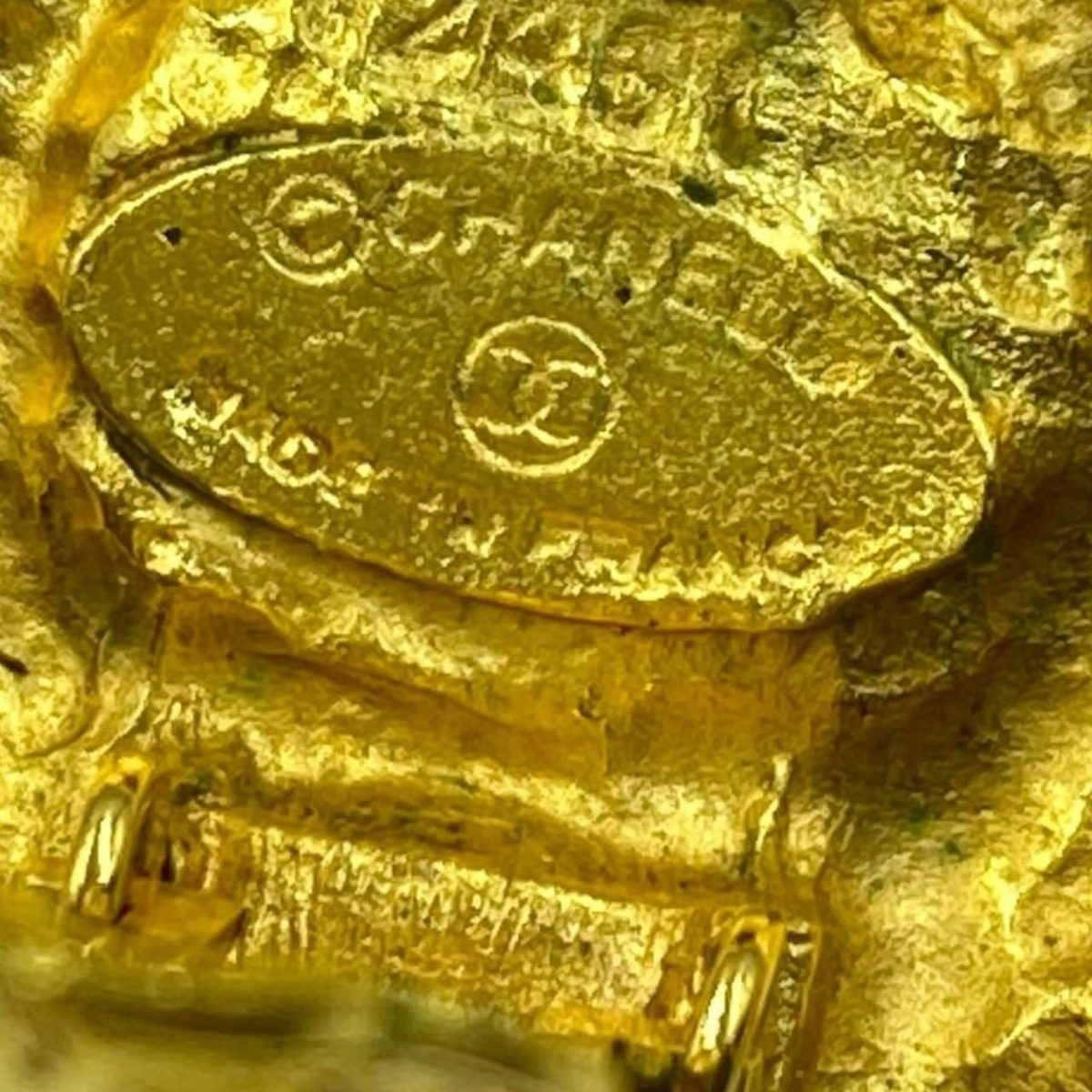 Chanel Earrings Gold — view 4