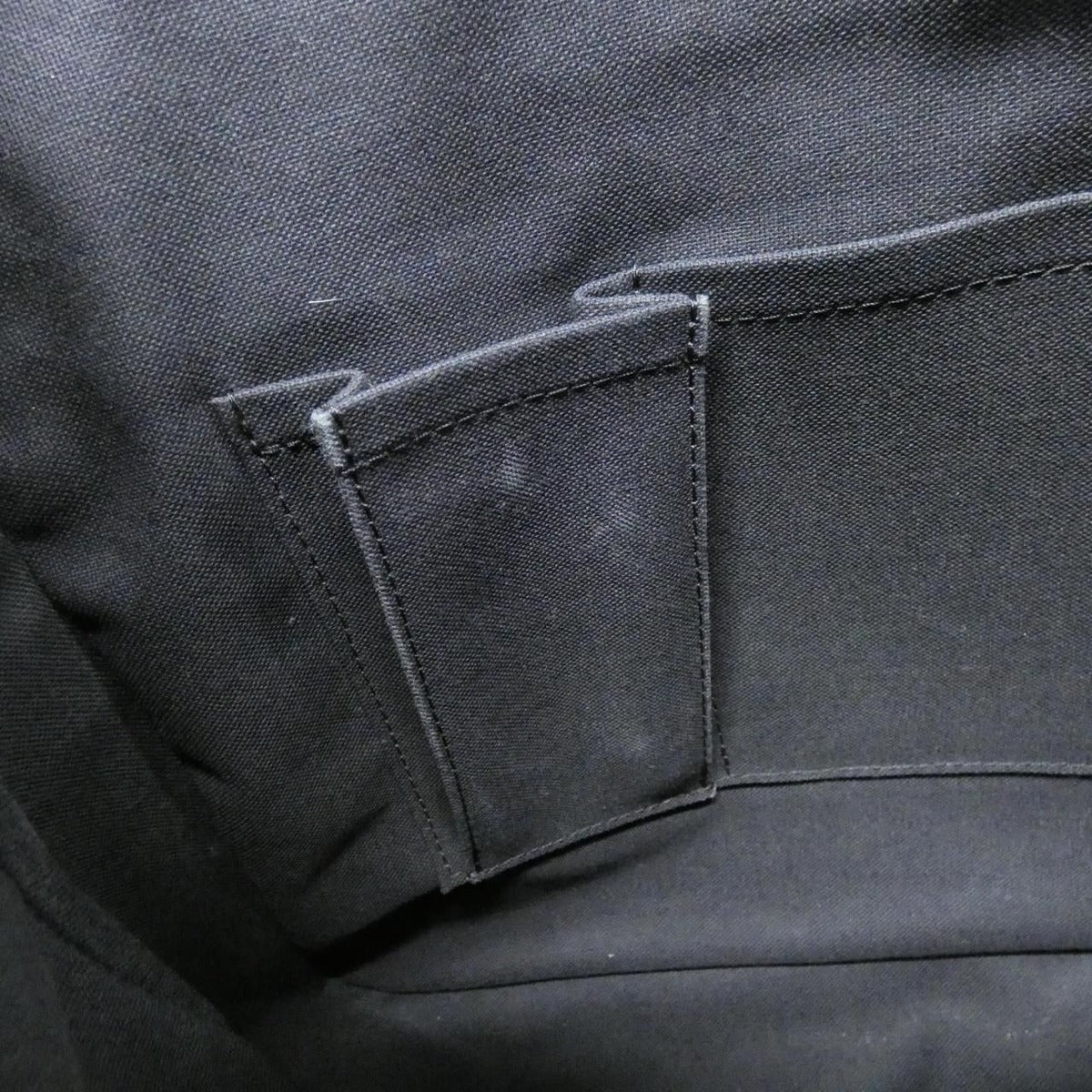 Louis Vuitton Damier Graphite Daniel MM Shoulder Bag — view 8