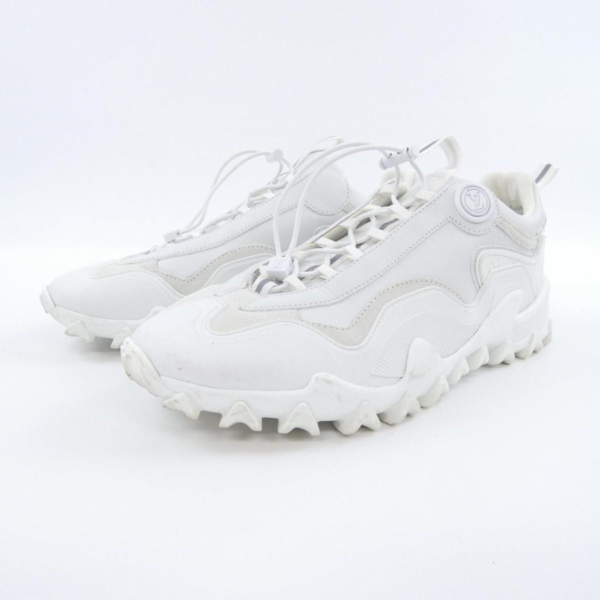 Louis Vuitton LV Circle Patch LV Rush Line Sneakers — view 3