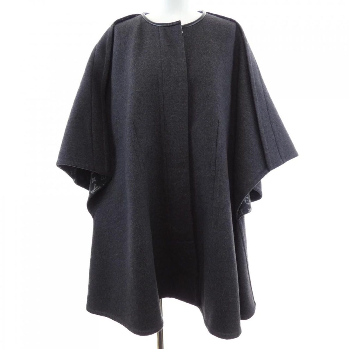Louis Vuitton Cape Capes & Ponchos Gray
