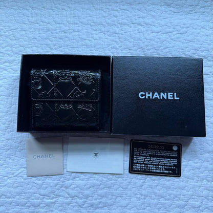 Chanel Icon W Hook Bifold Wallet Patent Leather Compact Wallet Coco Mark Black