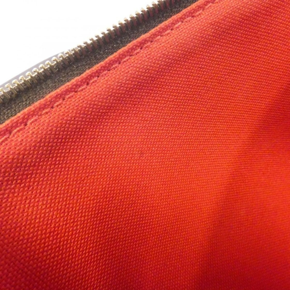 Louis Vuitton Damier Shoulder Bag — view 8