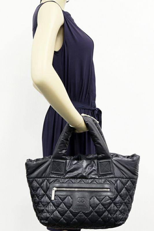 Chanel Tote Handbag Coco Cocoon Small Nylon And Calf Black And Bordeaux A48610