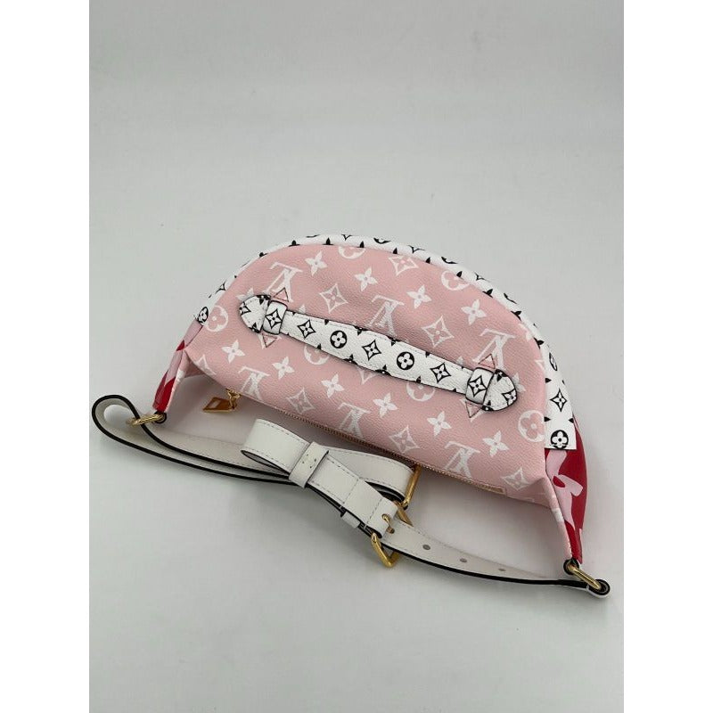 Louis Vuitton Body Bag Monogram Giant Bum Waist Pouch — view 2