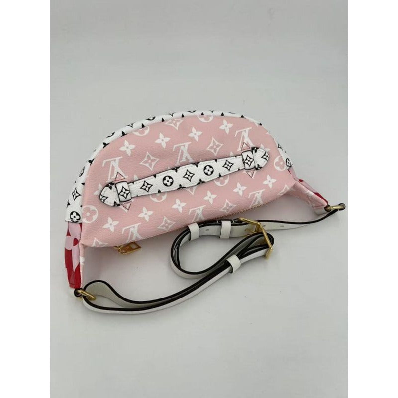 Louis Vuitton Body Bag Monogram Giant Bum Waist Pouch — view 5
