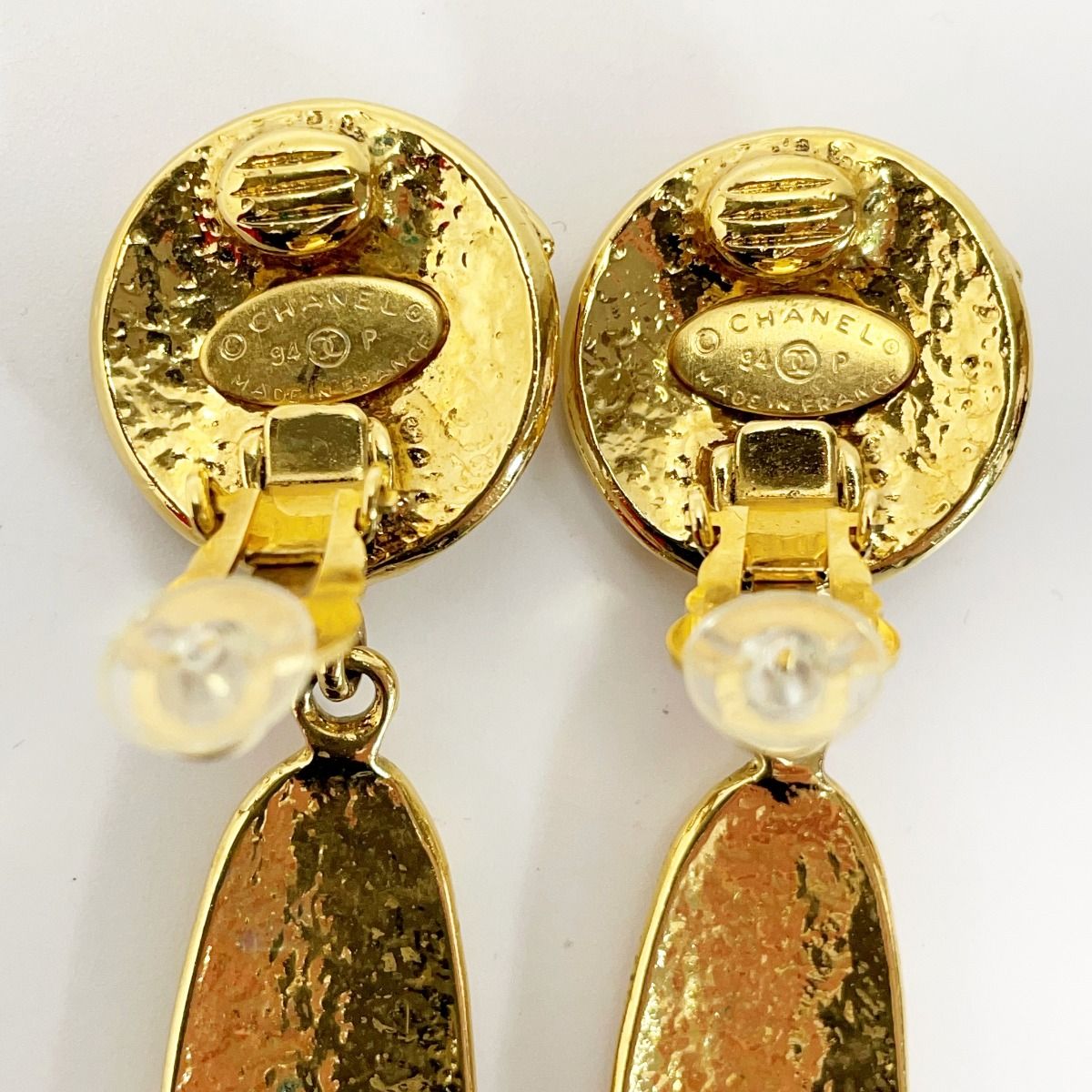 Chanel Plated Vintage Gold Accessory Earring Ladies