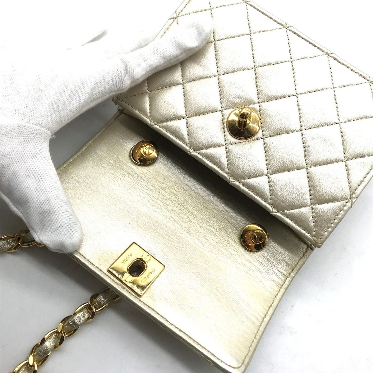 Chanel CC Logo Quilted Mini Chain Shoulder Bag Gold — view 7