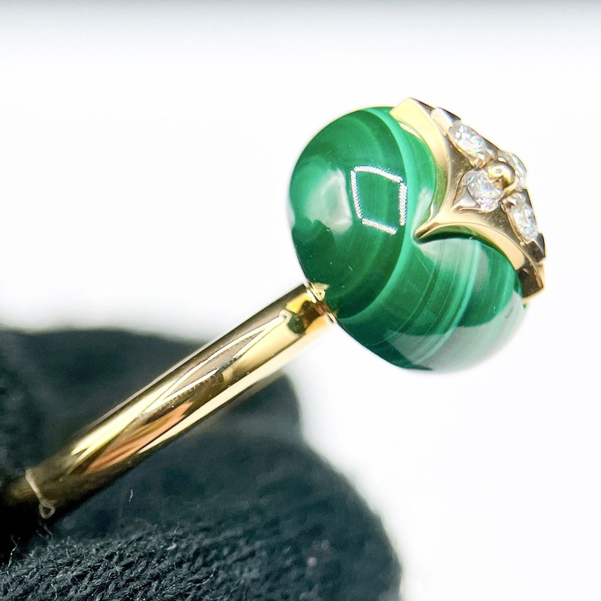 Louis Vuitton Color Blossom Malachite Yellow Gold Ring 53 Y — view 11