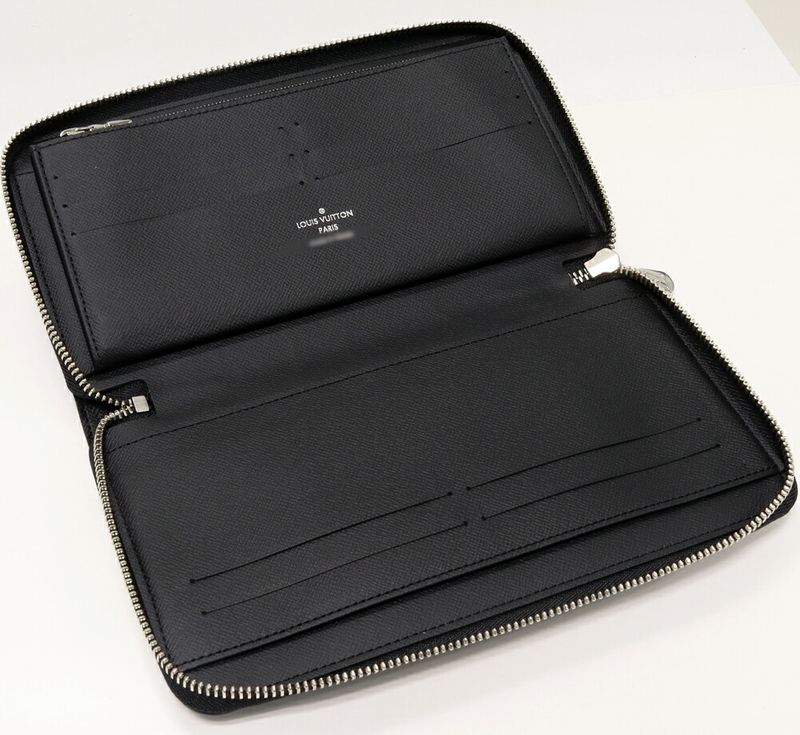 Louis Vuitton Round Zipper Long Wallet With Change Pocket Travel Case Damier