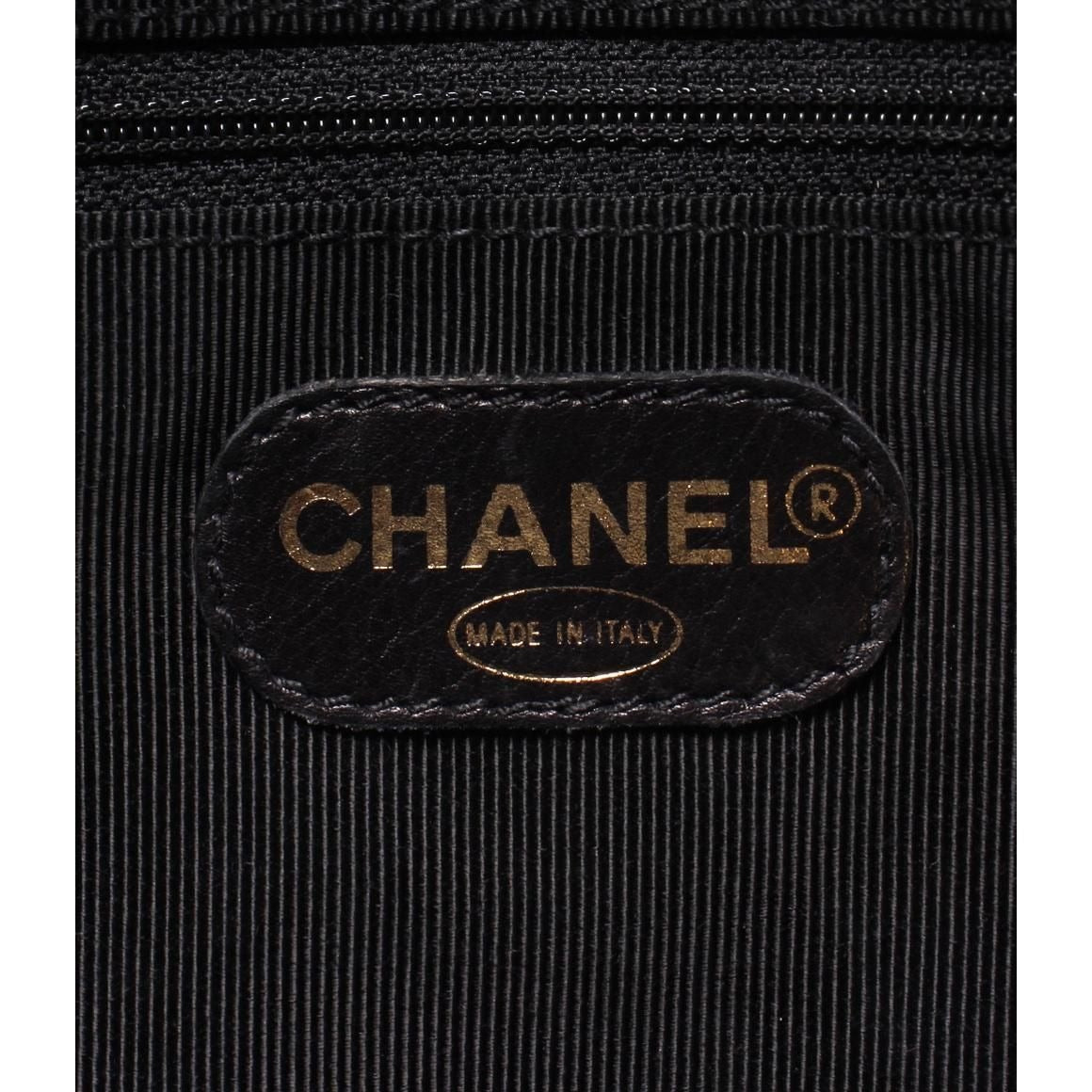 Chanel Chain Tote Lambskin Gold — view 4