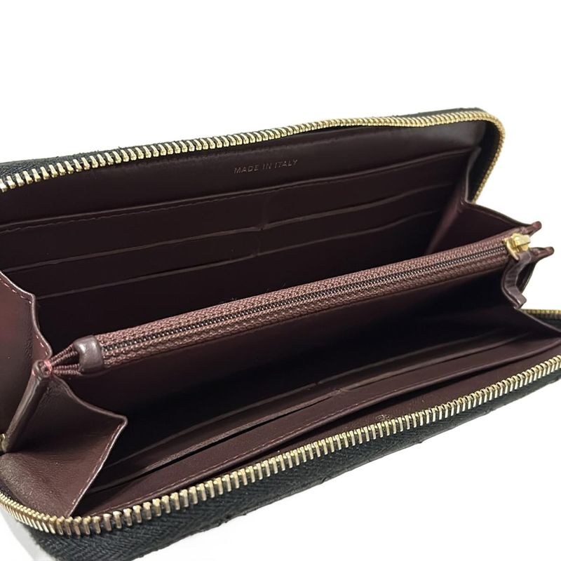 Chanel Long Wallet Matelasse Black And Gold Round Zipper/gold Hardware Lambskin